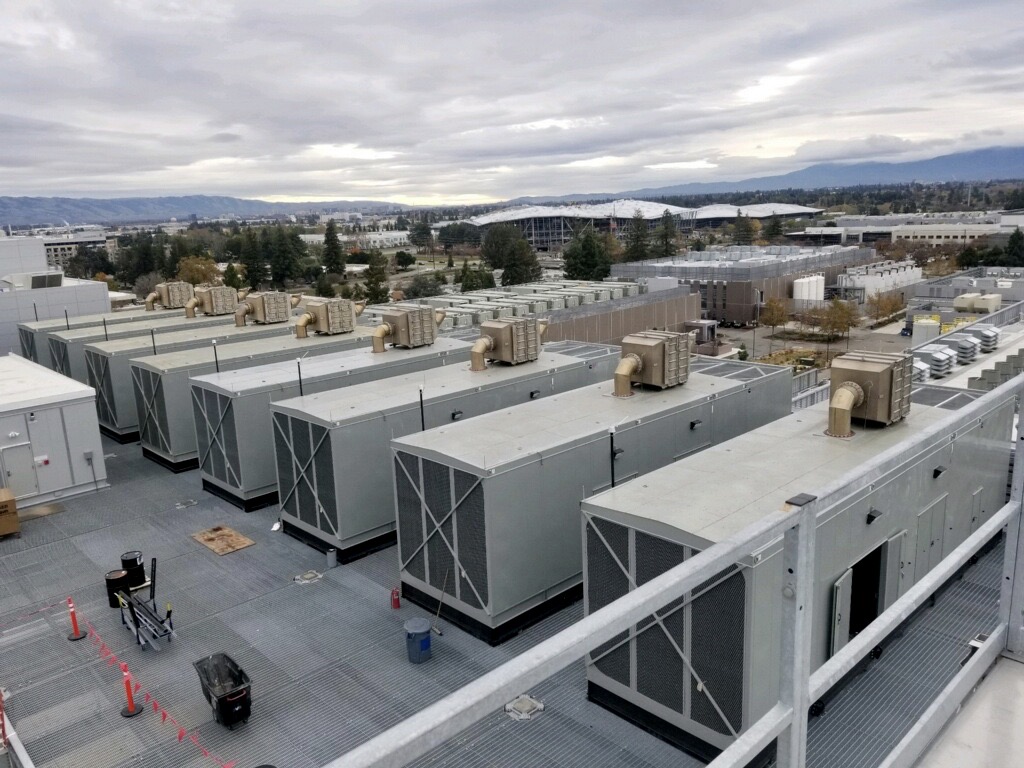 Multiple generator units serving a data centre facility